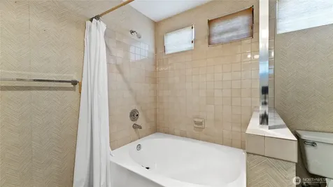 6614 113th Place SE Bellevue WA 98006