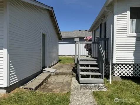 6722 S J Street Tacoma WA 98408