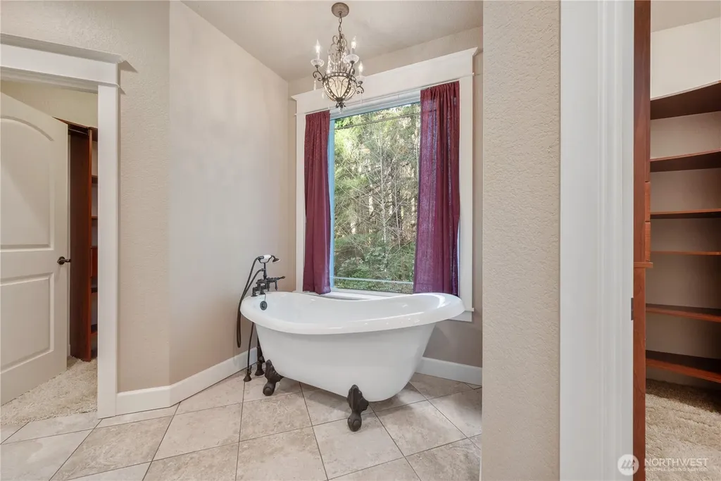 547 Lone Oak Road Longview WA 98632