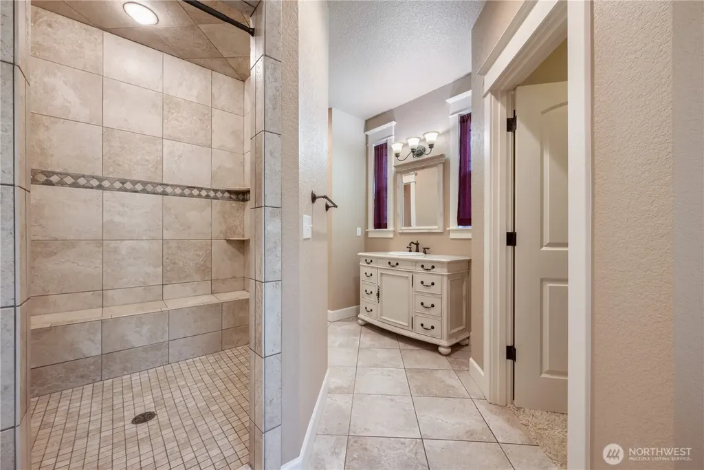 547 Lone Oak Road Longview WA 98632