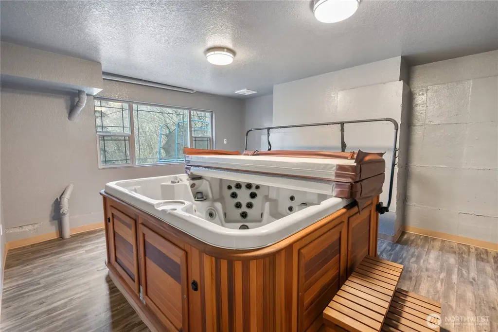 547 Lone Oak Road Longview WA 98632