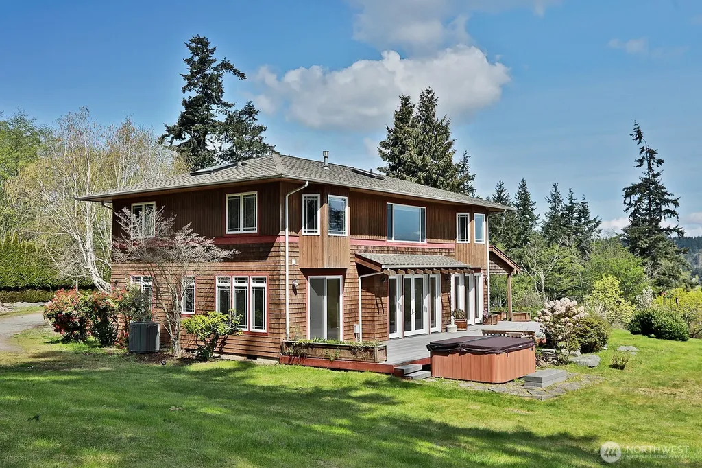 1864 Scenic Avenue Freeland WA 98249