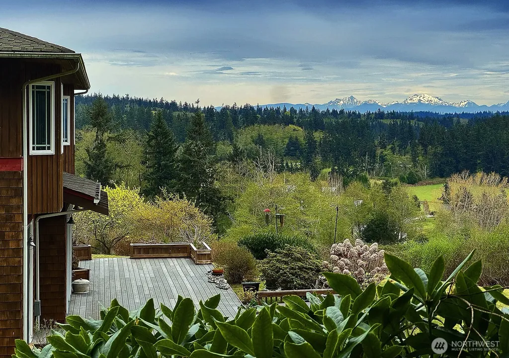 1864 Scenic Avenue Freeland WA 98249