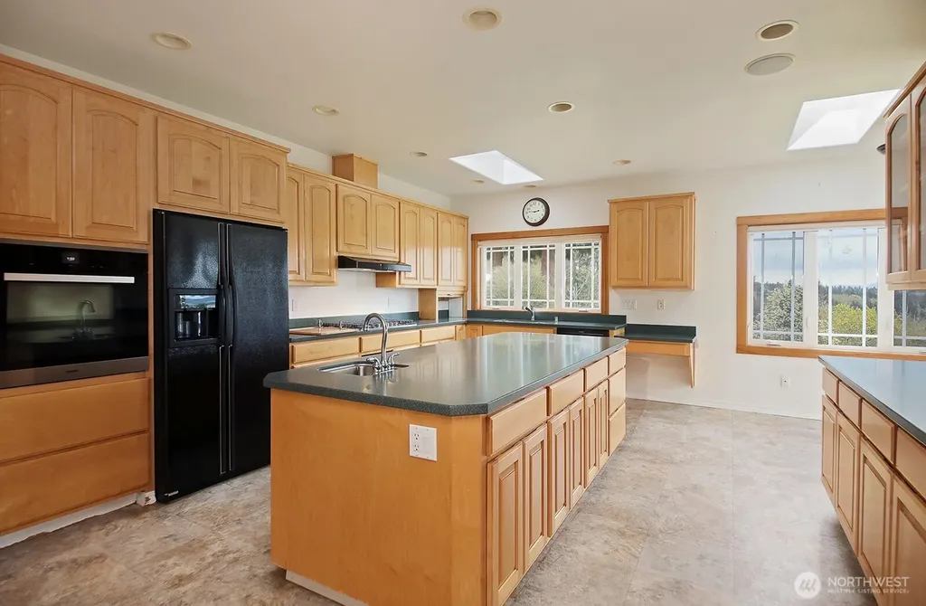 1864 Scenic Avenue Freeland WA 98249
