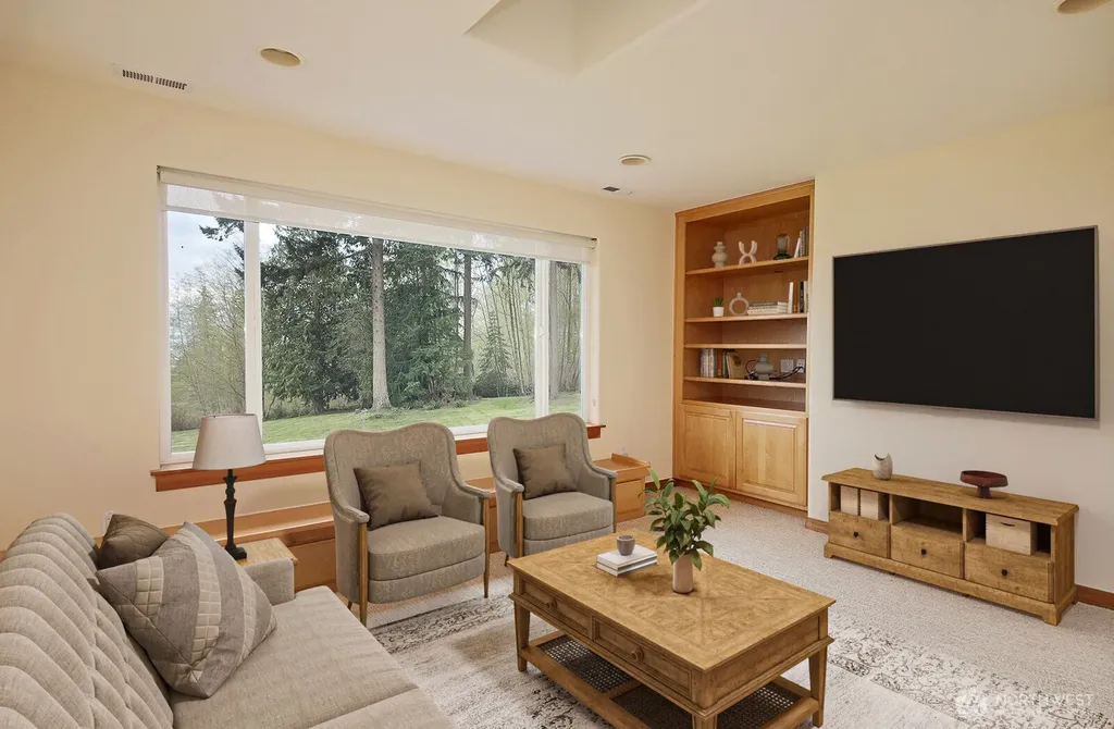 1864 Scenic Avenue Freeland WA 98249