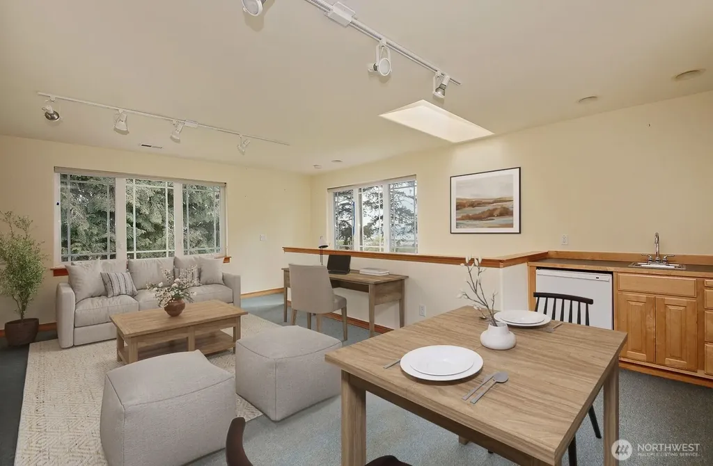 1864 Scenic Avenue Freeland WA 98249
