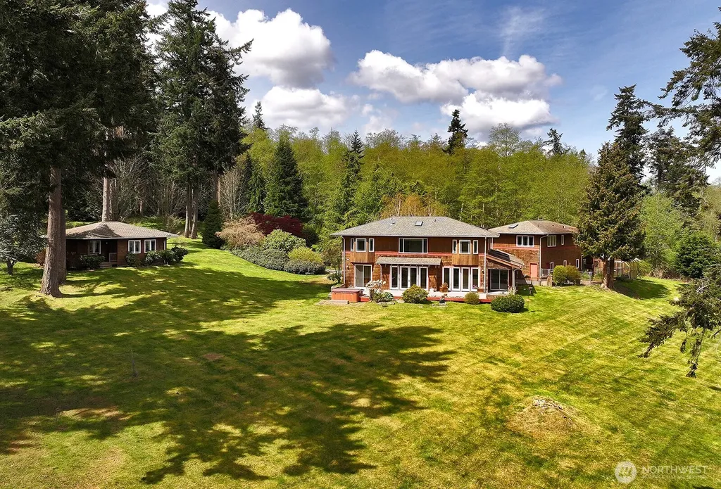 1864 Scenic Avenue Freeland WA 98249