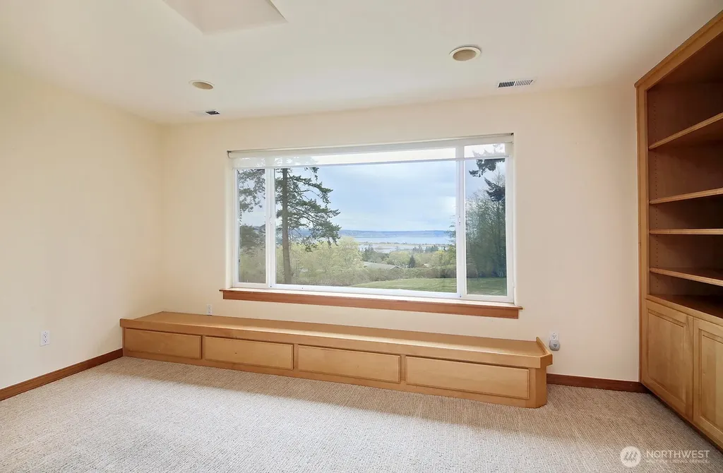 1864 Scenic Avenue Freeland WA 98249