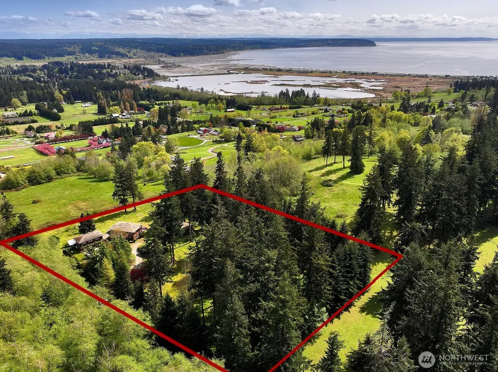 1864 Scenic Avenue Freeland WA 98249