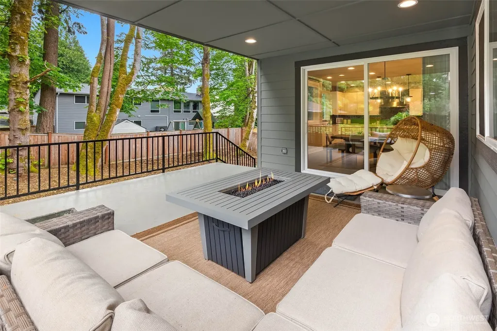 8021 NE 127th Lane Kirkland WA 98034