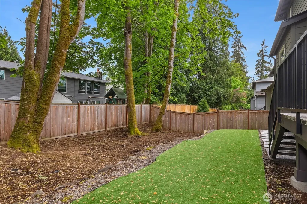 8021 NE 127th Lane Kirkland WA 98034