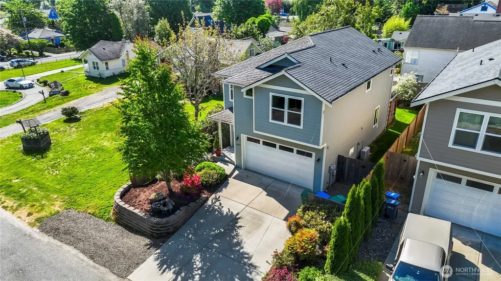 2647 19th Street Bremerton WA 98312