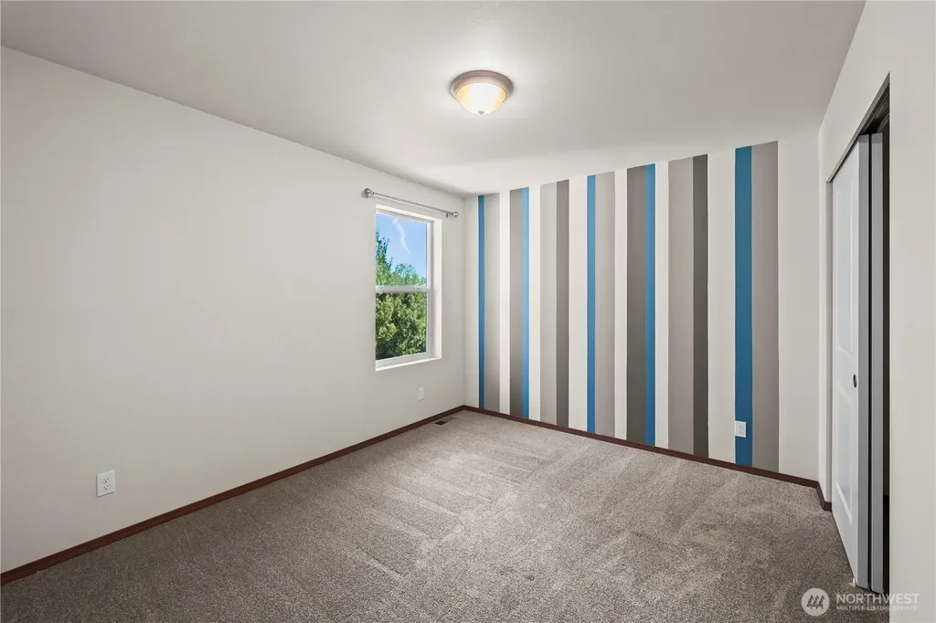 2647 19th Street Bremerton WA 98312