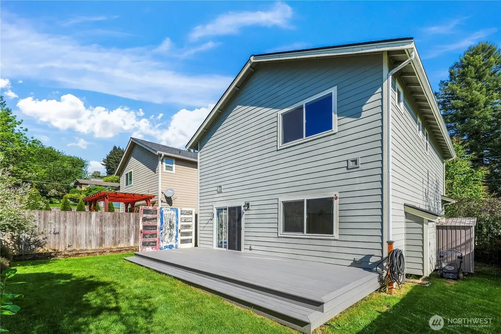 2647 19th Street Bremerton WA 98312