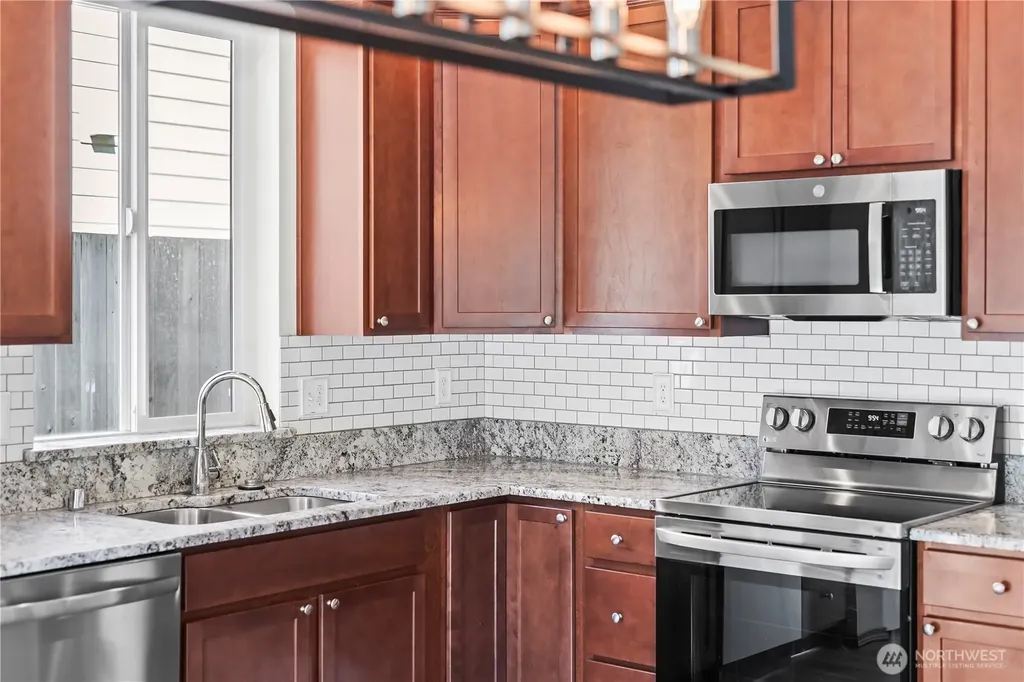 2647 19th Street Bremerton WA 98312