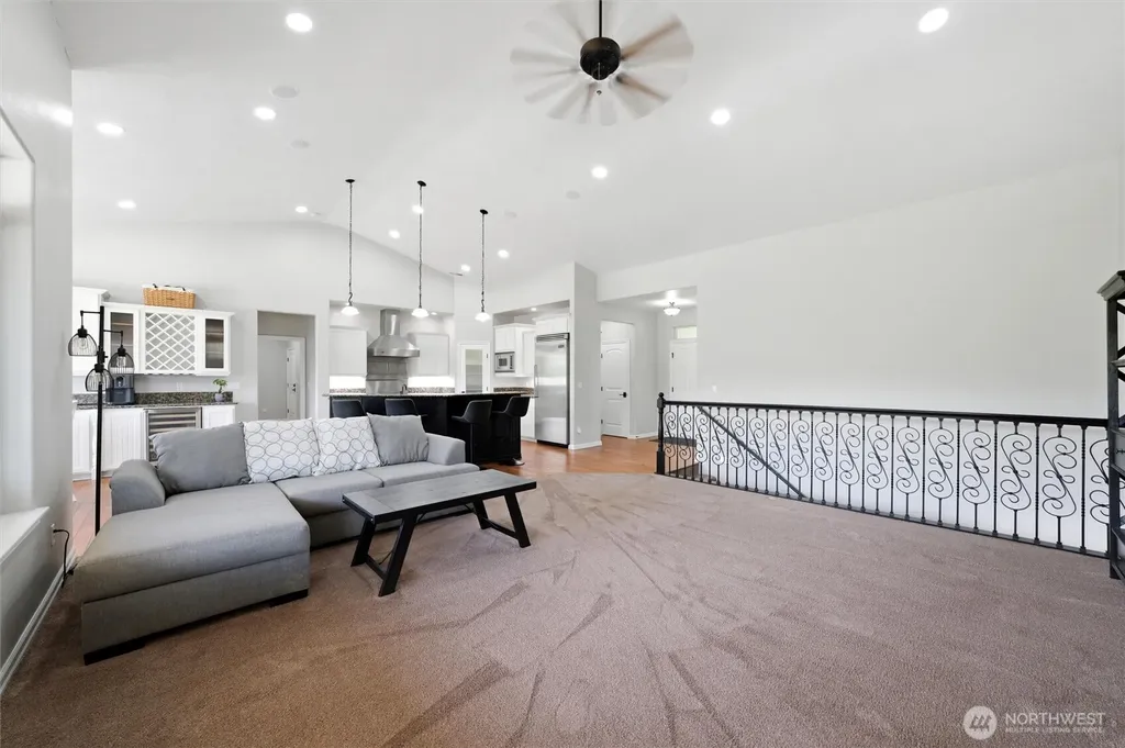 98303 Ridgeview Drive Kennewick WA 99338