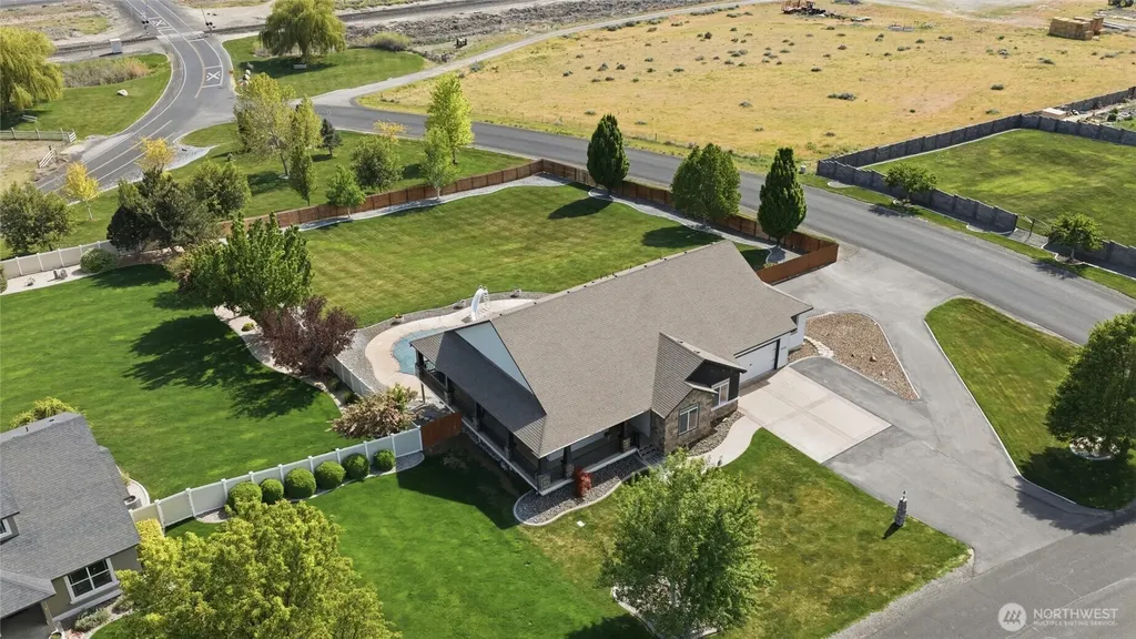 98303 Ridgeview Drive Kennewick WA 99338