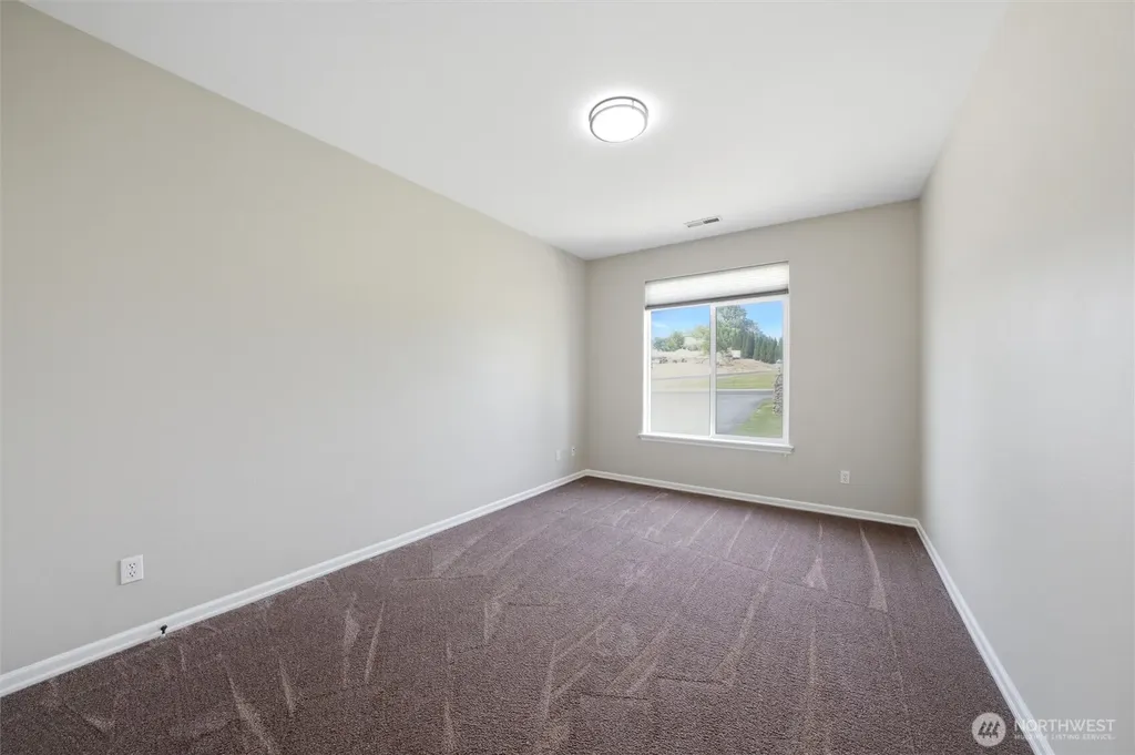 98303 Ridgeview Drive Kennewick WA 99338