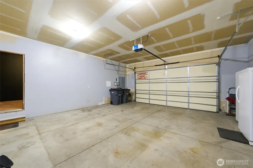 98303 Ridgeview Drive Kennewick WA 99338
