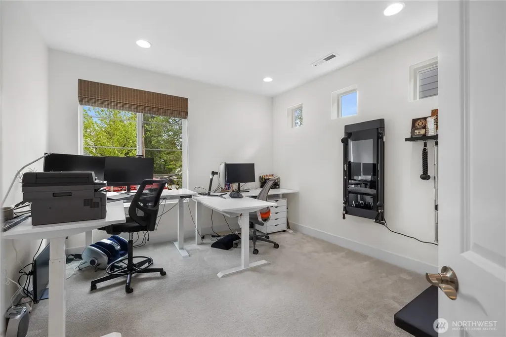 20818 54th Avenue W Lynnwood WA 98036
