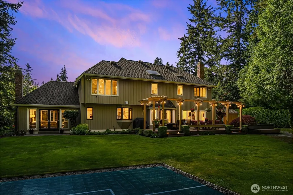 14350 172nd Avenue NE Redmond WA 98052