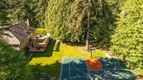 14350 172nd Avenue NE Redmond WA 98052