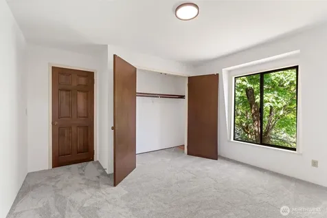 4442 95th Avenue NE Bellevue WA 98004
