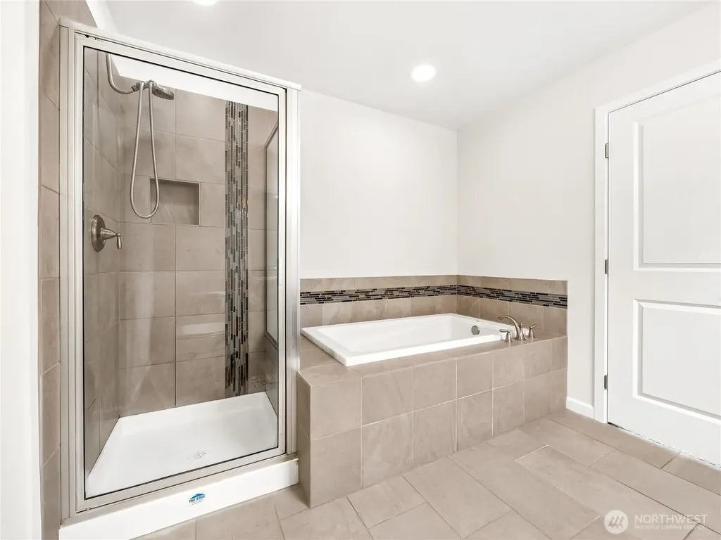 201 Grennan Lane N Enumclaw WA 98022