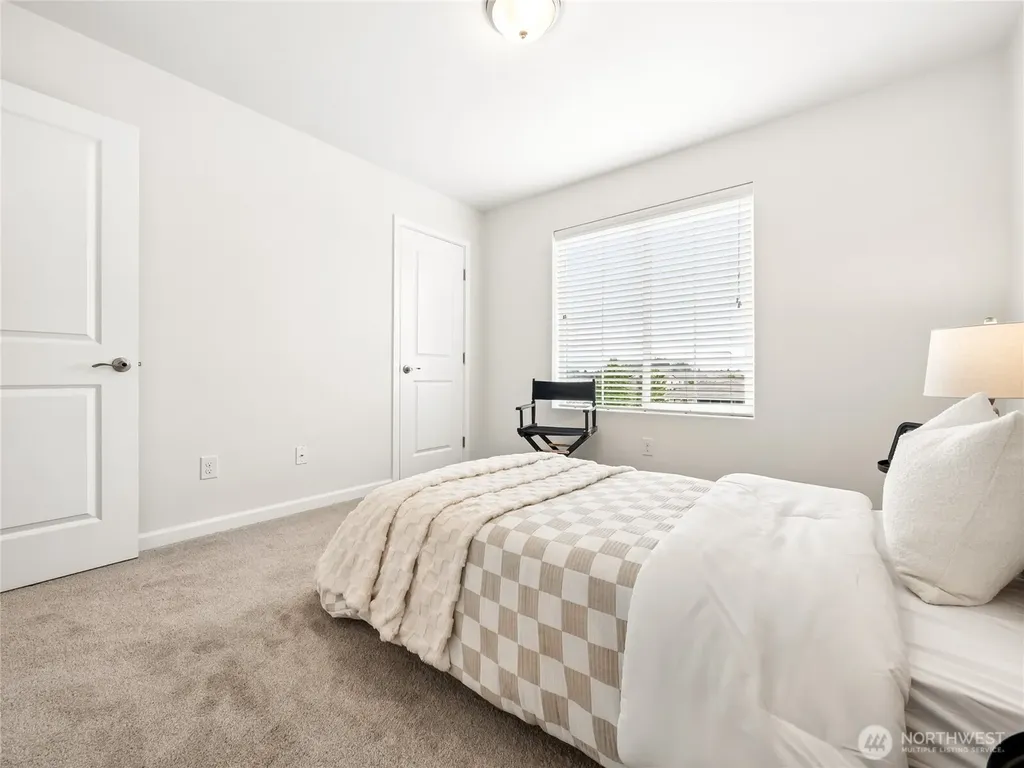 201 Grennan Lane N Enumclaw WA 98022