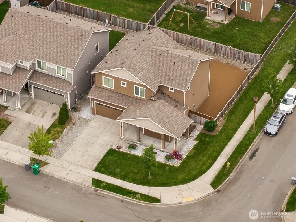 201 Grennan Lane N Enumclaw WA 98022