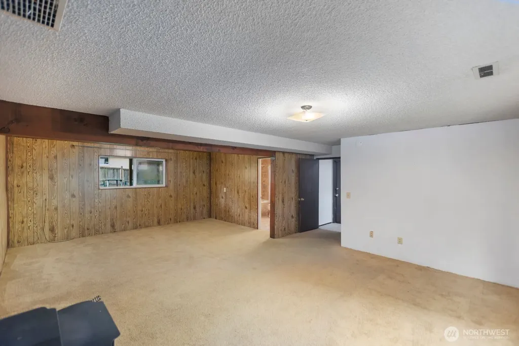 21627 9th Place W Bothell WA 98021