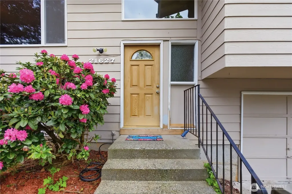 21627 9th Place W Bothell WA 98021