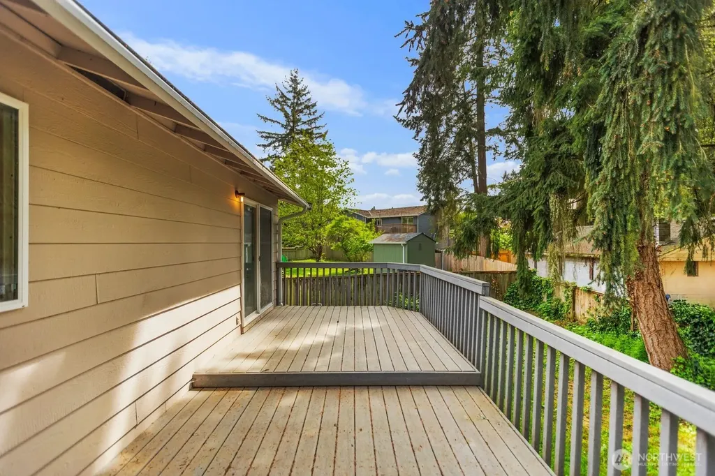 21627 9th Place W Bothell WA 98021