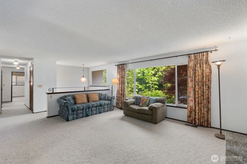 21627 9th Place W Bothell WA 98021