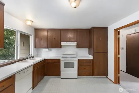 21627 9th Place W Bothell WA 98021