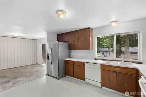 21627 9th Place W Bothell WA 98021