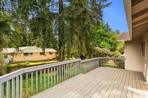 21627 9th Place W Bothell WA 98021