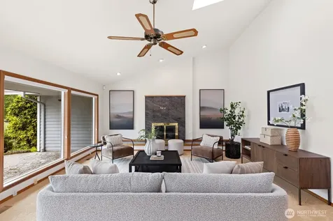87 Cascade Key Bellevue WA 98006