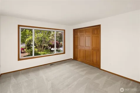 87 Cascade Key Bellevue WA 98006