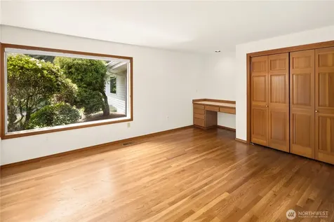87 Cascade Key Bellevue WA 98006