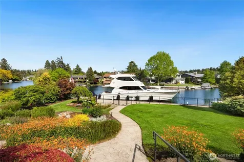 87 Cascade Key Bellevue WA 98006