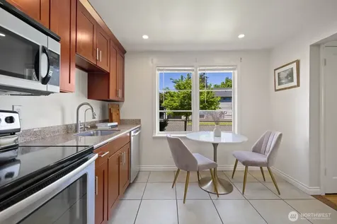 7904 39th Avenue SW Seattle WA 98136