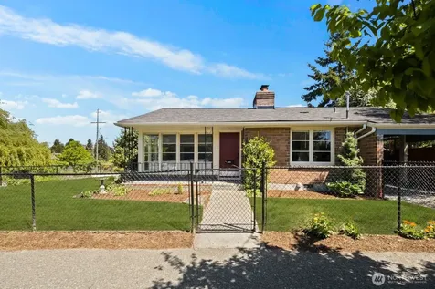 7904 39th Avenue SW Seattle WA 98136