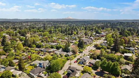 7904 39th Avenue SW Seattle WA 98136