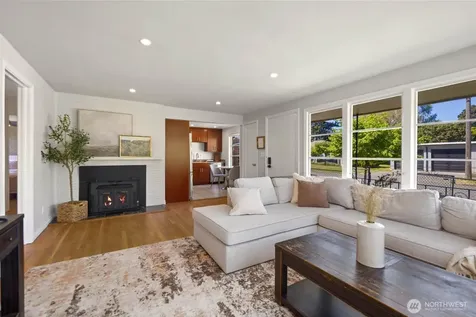 7904 39th Avenue SW Seattle WA 98136