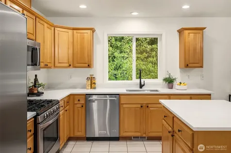 329 NE 185th Street Shoreline WA 98155