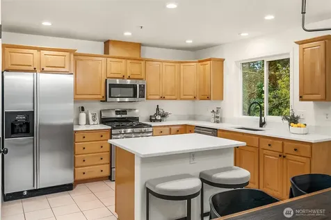 329 NE 185th Street Shoreline WA 98155