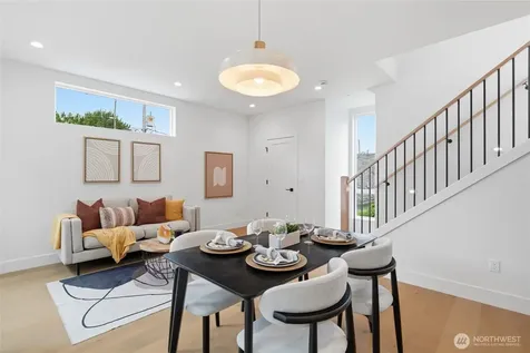 6223 9th Avenue NE Seattle WA 98115