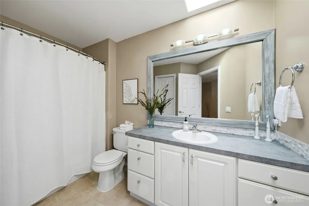 609 108th Place SE Everett WA 98208