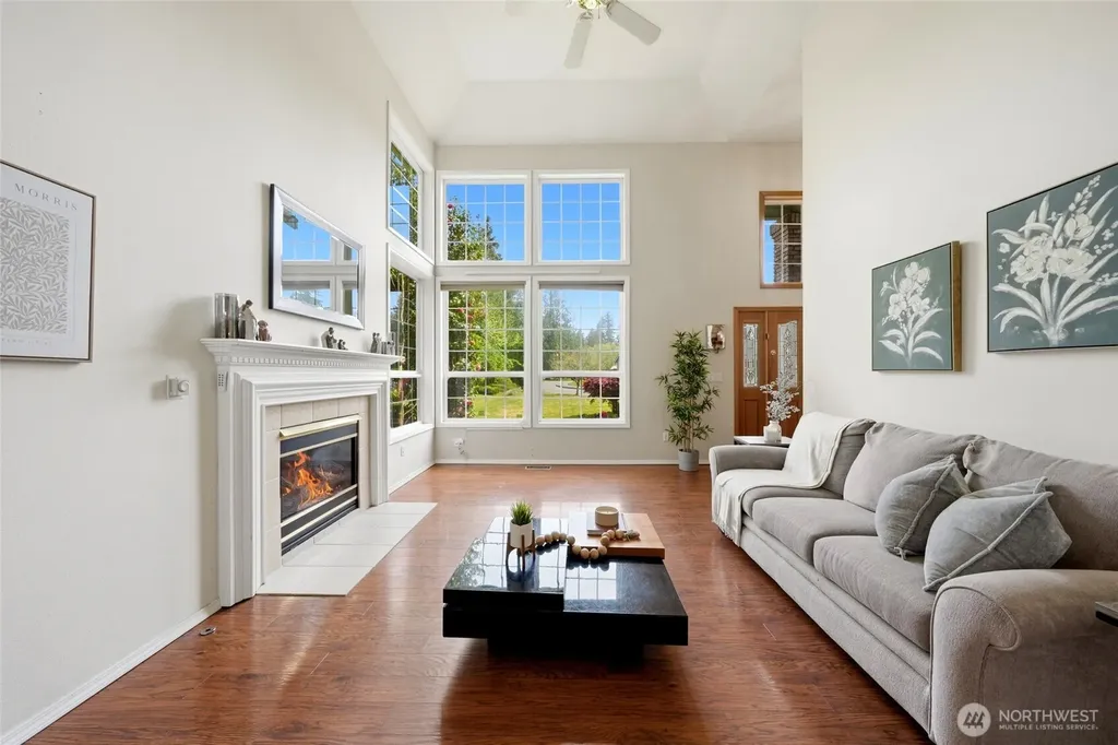 609 108th Place SE Everett WA 98208